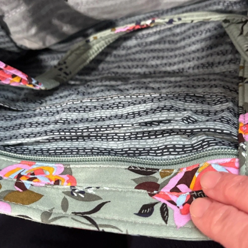 Very Bradley small vera tote in rosy outlook